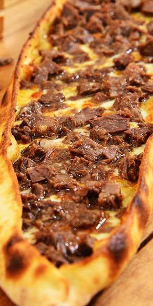 Kavurmalı Pide (Açık)
