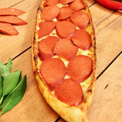 Sucuklu Pide (Açık)